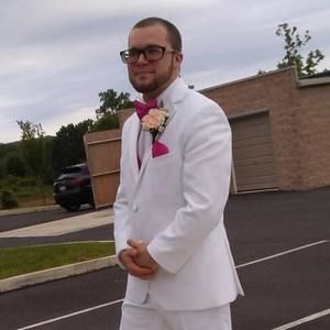 Meet your Posher, Dominic